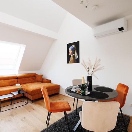 Symphony Apartments 42 - Modern Loft With Terrace And Grill In Central Location 维也纳 外观 照片